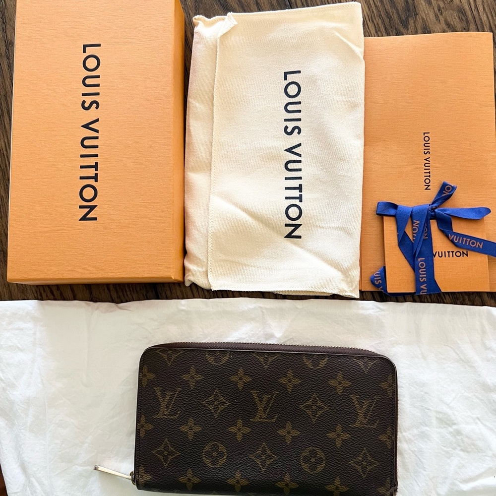 Louis Vuitton Monogram Oranizer